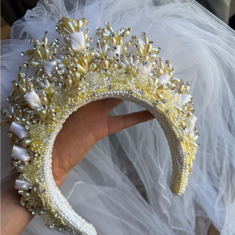 Vintage White and Gold Beaded Bridal Headband - Picture 2 of 11